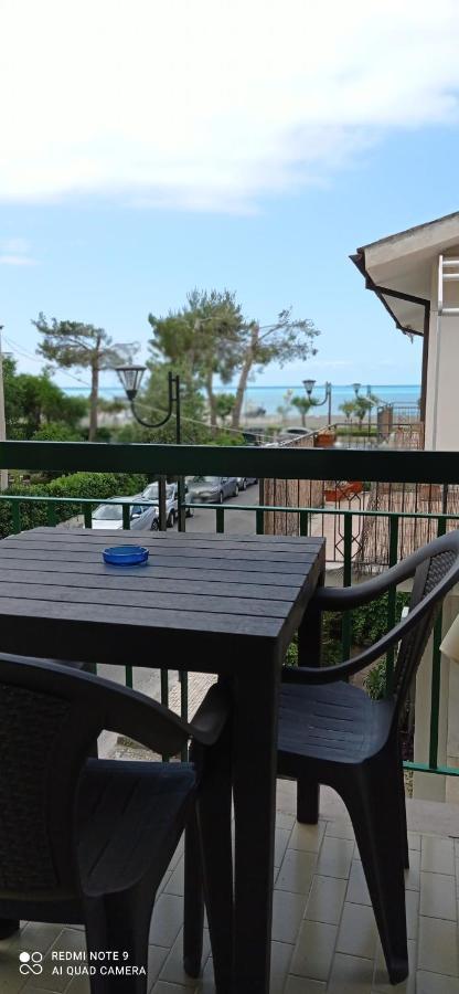 مبيت وإفطار برايا إيه ماري Ad Un Passo Dal Mare المظهر الخارجي الصورة