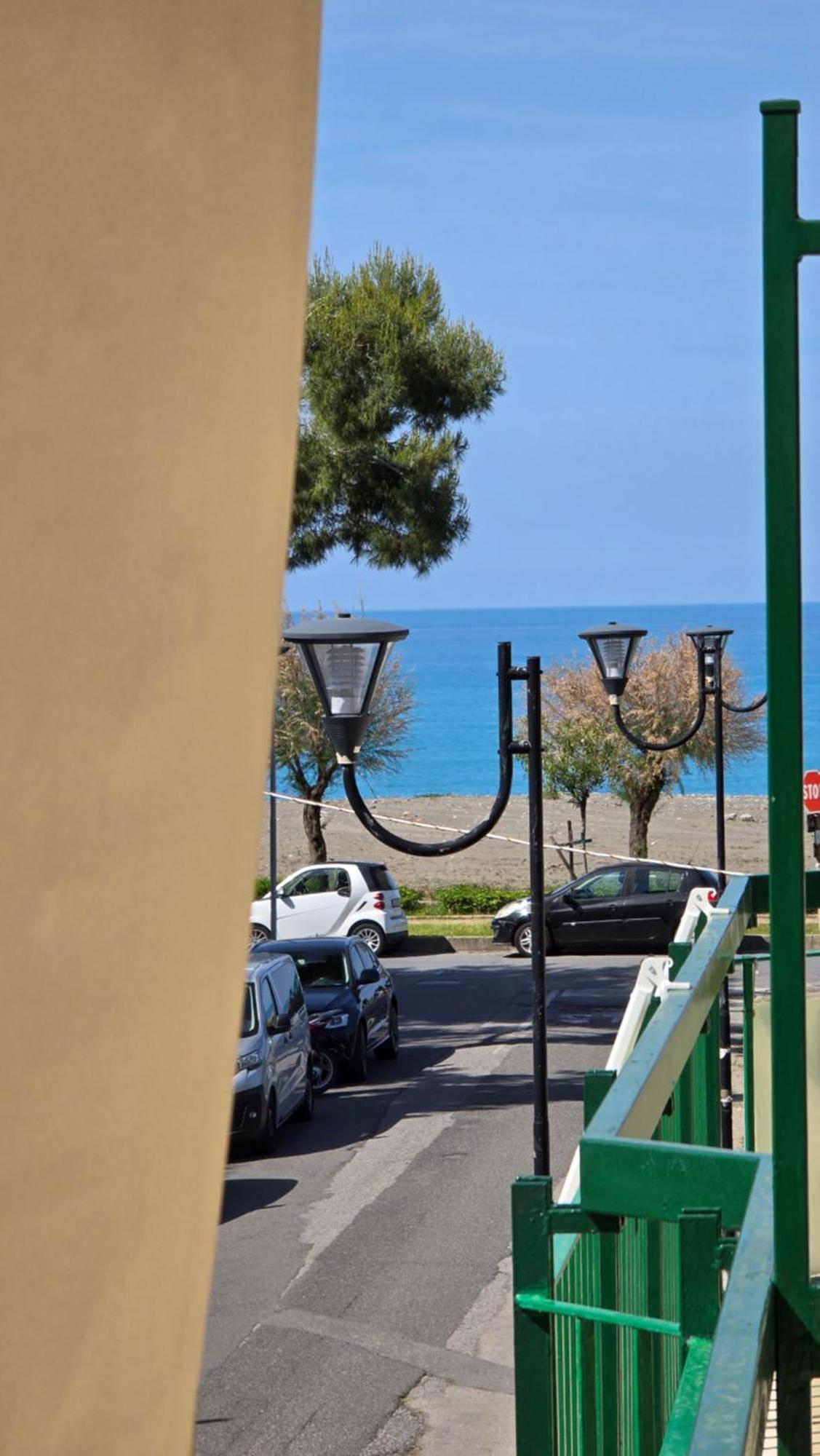 مبيت وإفطار برايا إيه ماري Ad Un Passo Dal Mare المظهر الخارجي الصورة